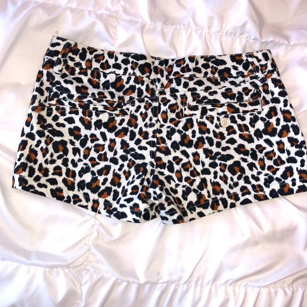 Volcom Leopard shorts - Picture 4 of 7